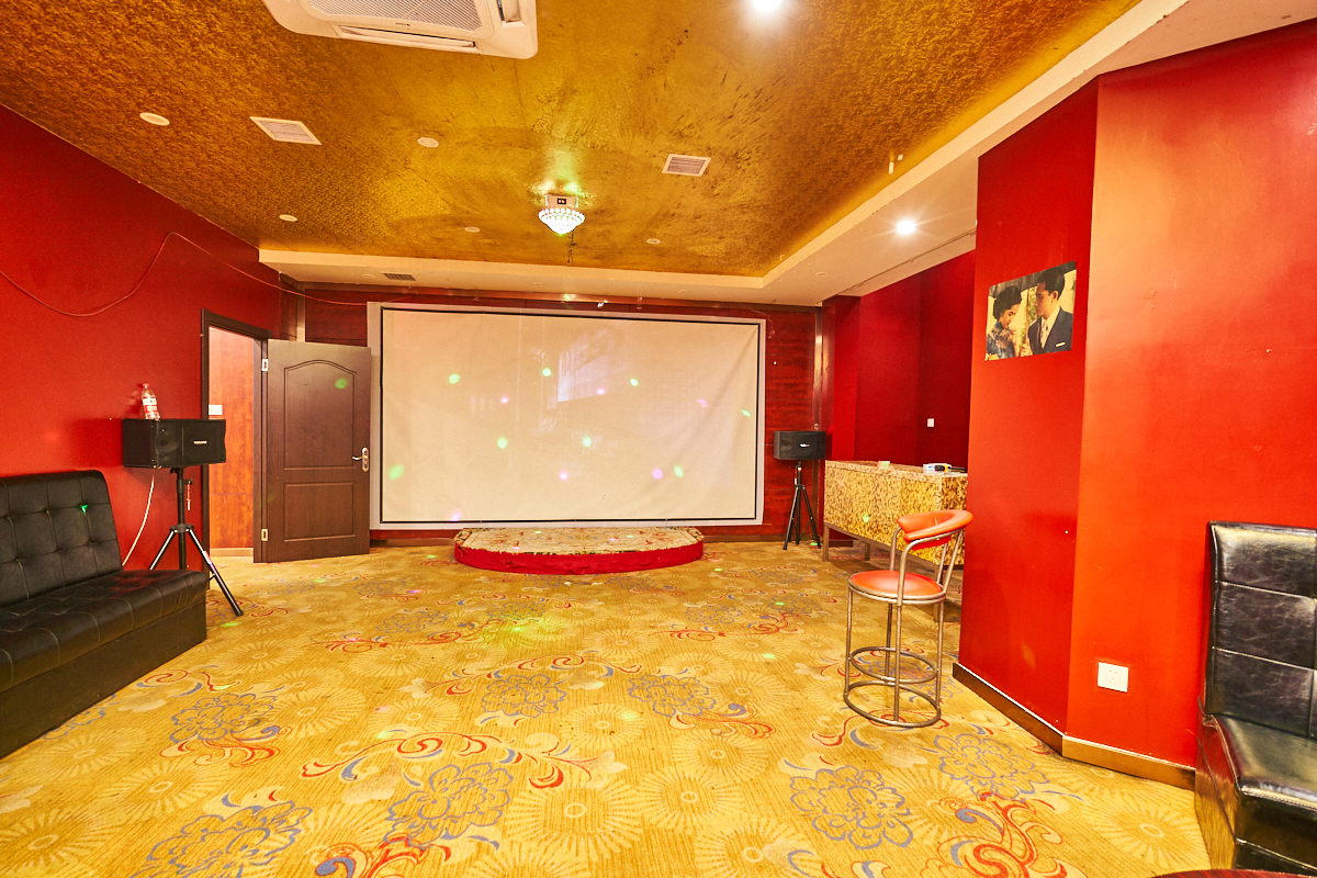 派场轰趴团建聚会馆+宝山美兰湖轰趴二店- 派场轰趴团建聚会场地预定