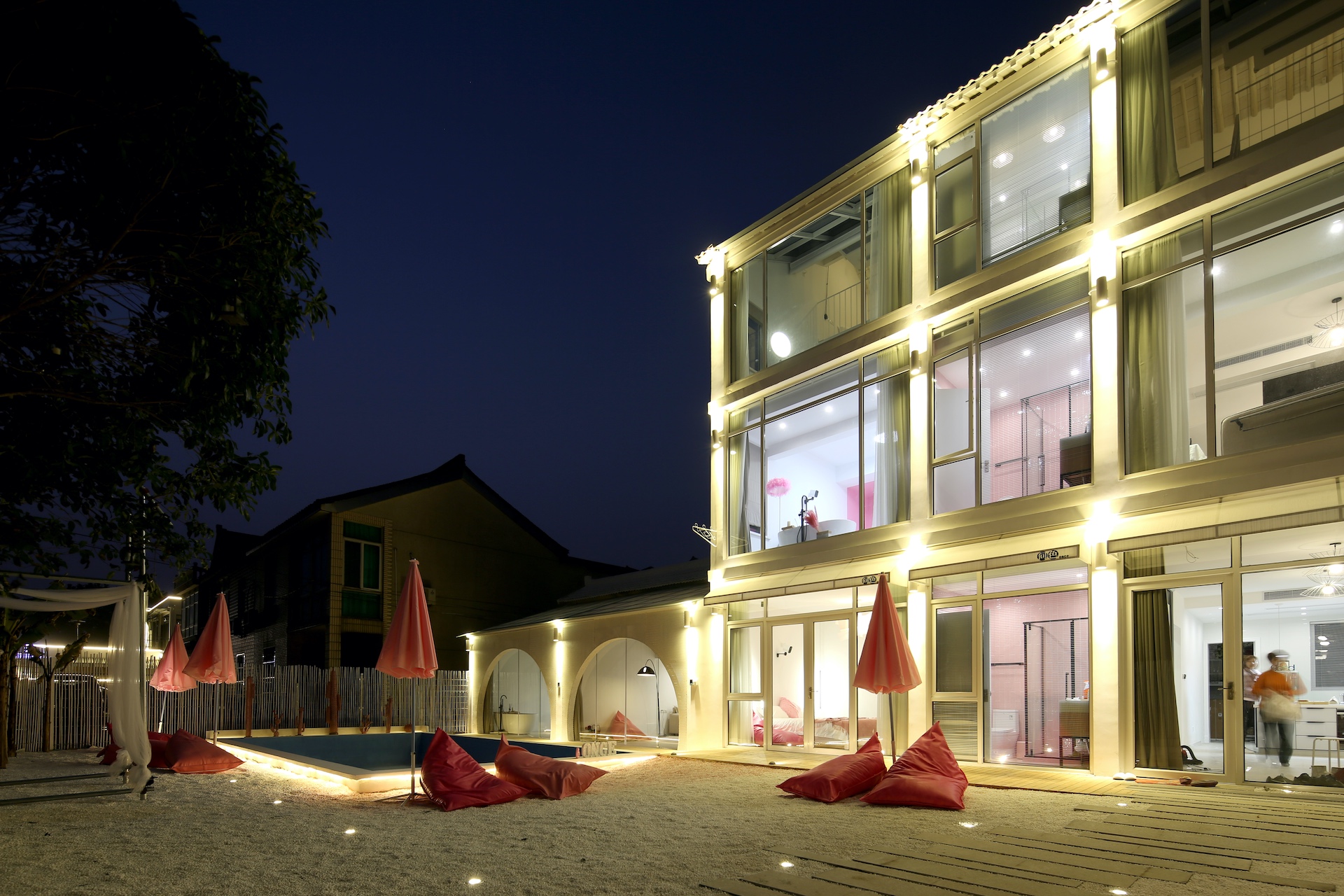 派场轰趴团建聚会馆+【浦东迪士尼问色店】Party space 派场轰趴派对聚会- 派场轰趴团建聚会场地预定